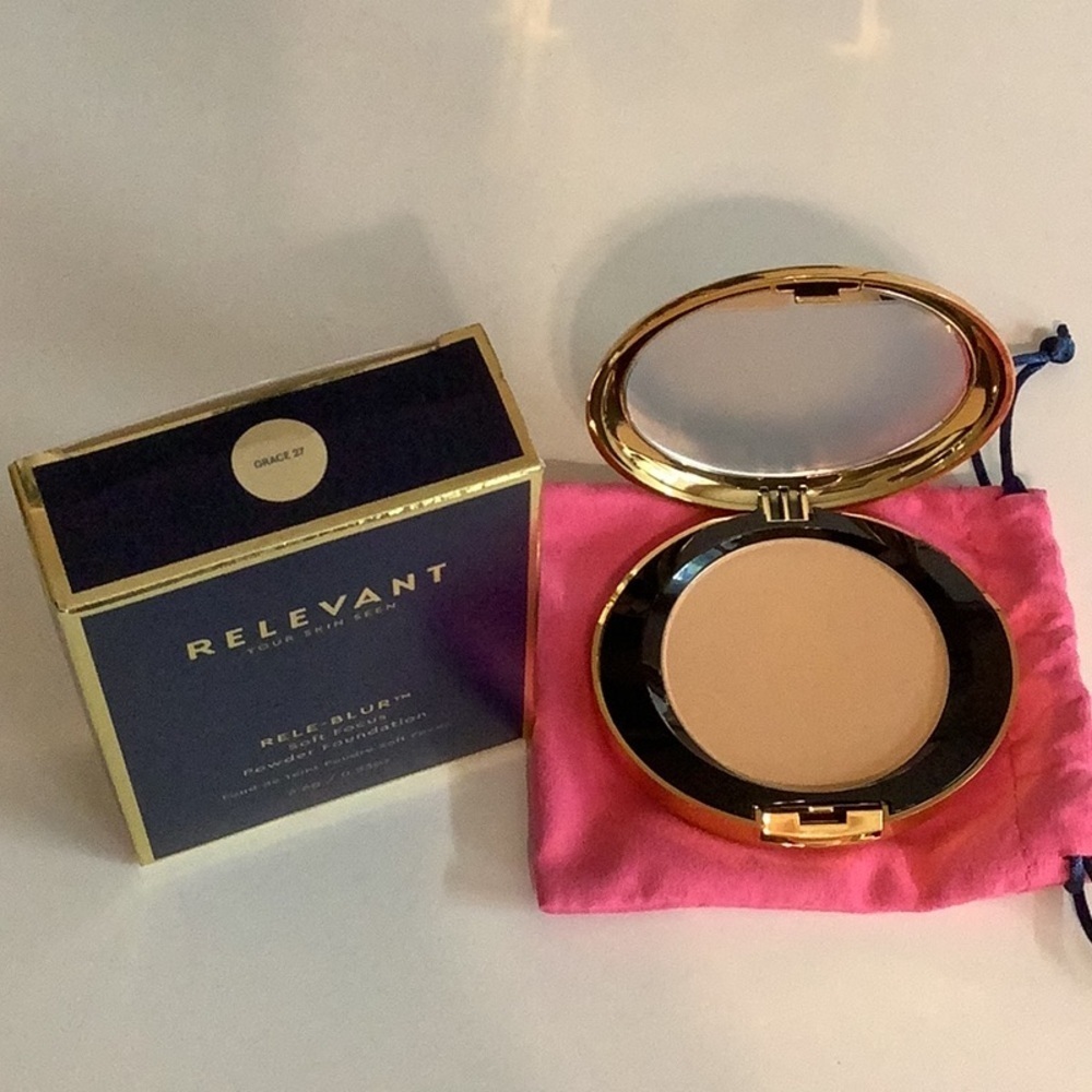 Relevant Grace 27 Rele-Blur Soft Focus Powder Foundation New In Box